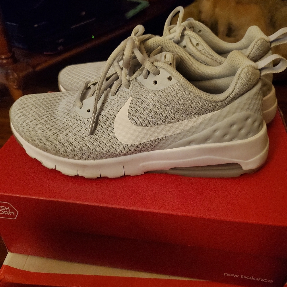 Nike air